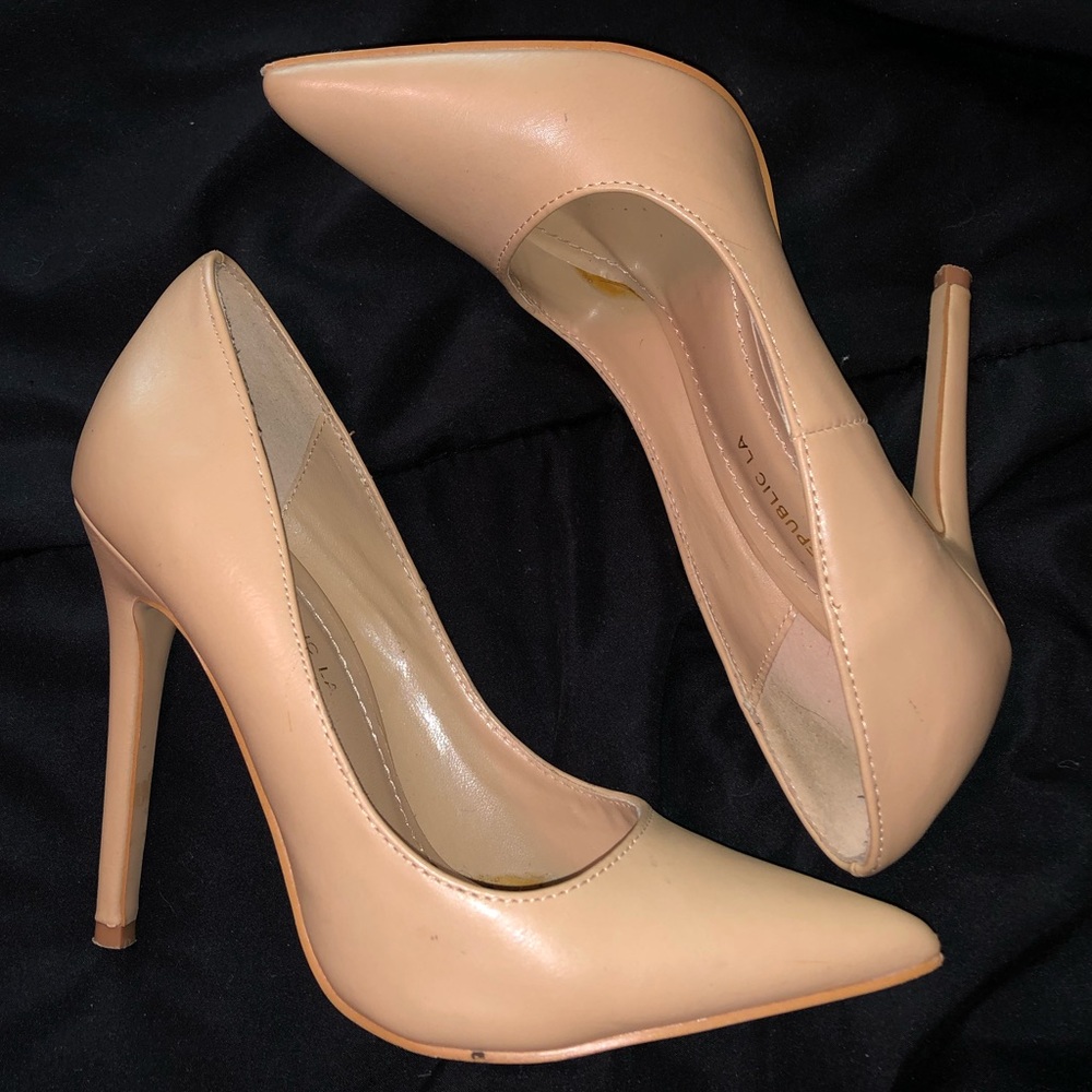 Nude Pointed Toe Shoes
